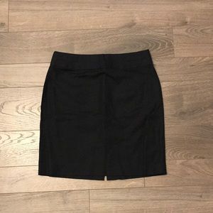 Banana Republic Black Pencil Skirt (Size 2P)